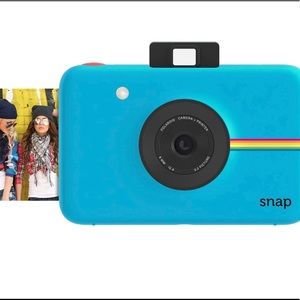 Camera with tripod and cover!